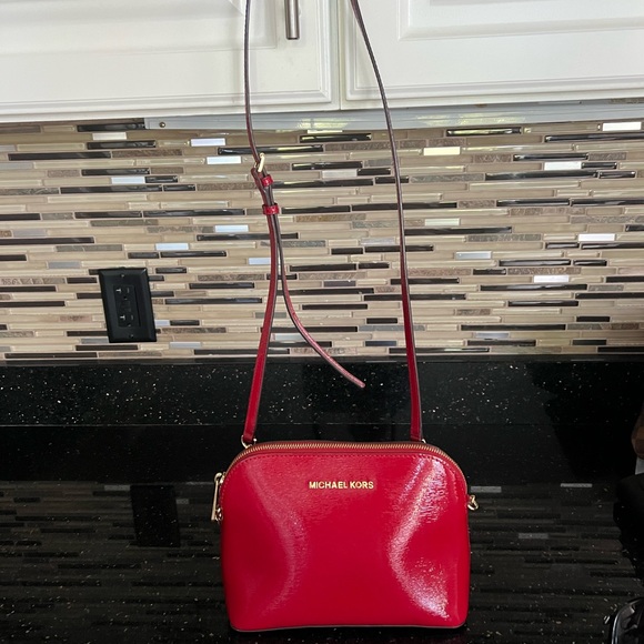 NWOT Michael Kors Dome Red Patent Crossbody Bag - Picture 4 of 8